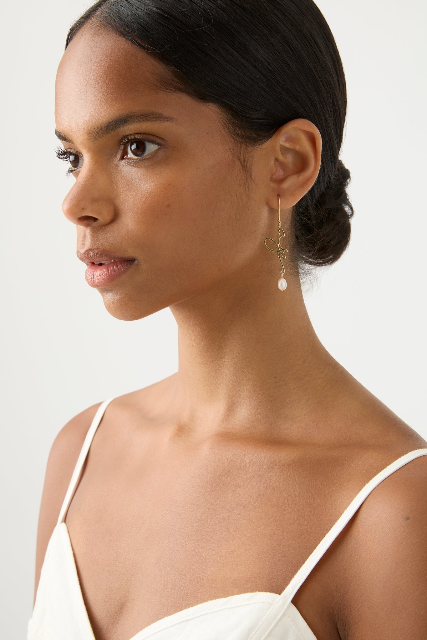 Gold. Pearl. Drop earring. Gold plated earring. Aje.